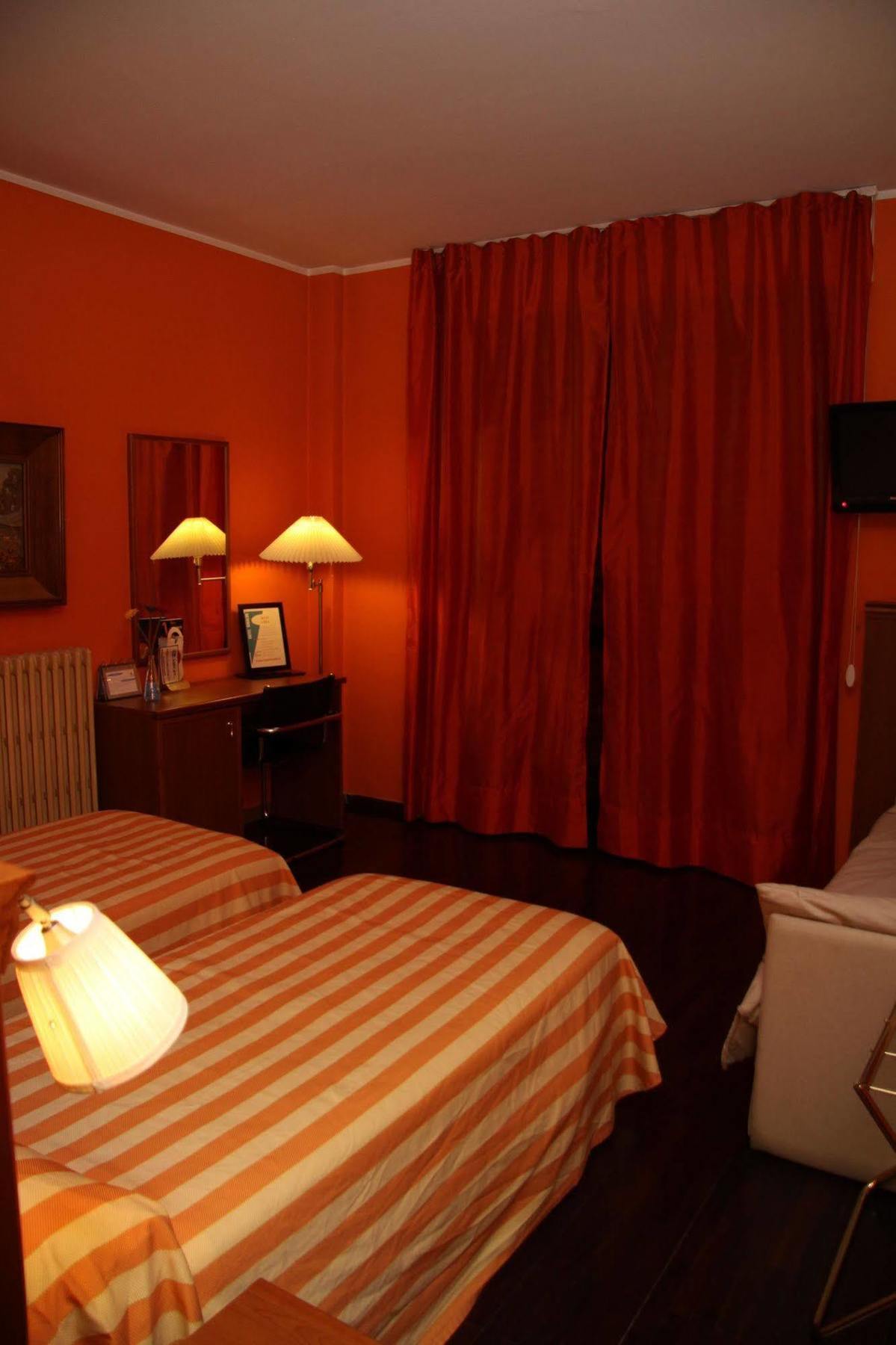 Hotel & Apartments Rinaldo Борґоманеро Екстер'єр фото